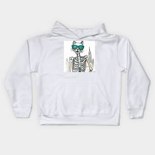 A hipster skeleton cat with shades in New York. Kids Hoodie